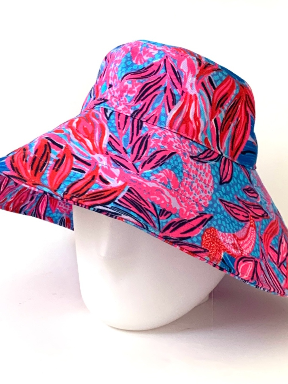 Lilly Pulitzer Ruby Red Wild Times Sun Bucket Hat Pink Blue Tropical